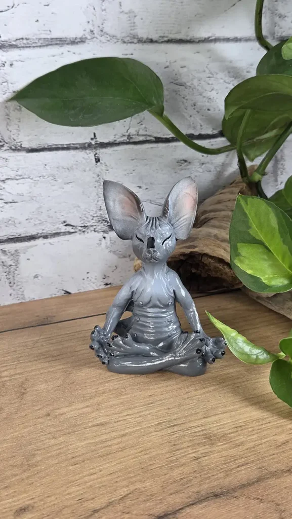 Фигурка «Медитирующий кот»